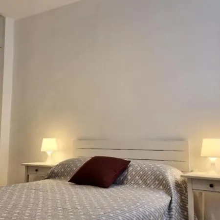 Two-bedroom In The Town Center Тосса-де-Мар