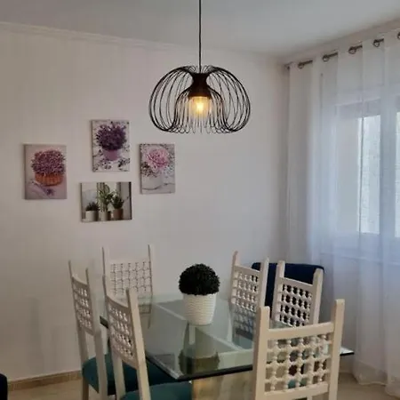 Two-bedroom In The Town Center * Тоса-де-Мар